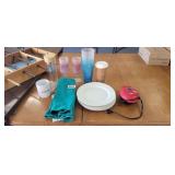 KITCHEN LOT *PLATES (HARD PLASTIC), CUPS, MINI WAF