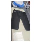 BLACK LEVI JEANS SIZE 54/30