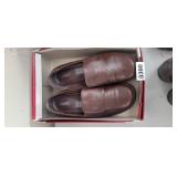 FADED GLORY SHOES SIZE 9W