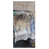 WOLF THROW BLANKET