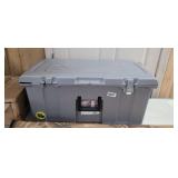 STERLITE BOX WITH WHEELS *MISSING ONE LATCH