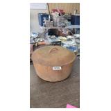 CAST IRON POT WITH LID
