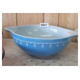 PYREX BLUE GARLAND SNOWFLAKE MIXING BOWL