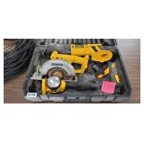DEWALT TOOL SET *NEEDS CHARGER