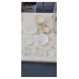 SMALL BOWLS AND CONDIMENT DISHES *PYREX, FIRE KING
