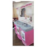 PLAY KITCHEN