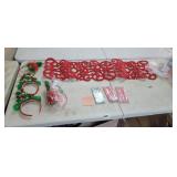 CHRISTMAS LOT *HATS, PENCILS AND DECOR