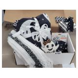 BLACK AND WHITE BEAUTY BOX *THROW, SCARF, NAIL POL