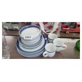 LOT OF MAINSTAYS  DINNERWARE