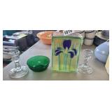 FLORAL DECOR, 2 CANDLE HOLDERS AND GREEN GLASS BOW