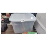 TOTE WITH LID