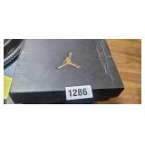 JORDAN SHOES SIZE 8C  (USED)
