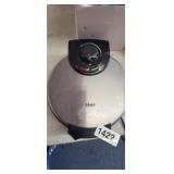 OSTER WAFFLE IRON *HANDLE BROKEN