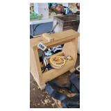 SHOESHINE KIT WITH SUPPLIES