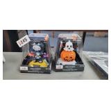 2 SOLAR FIGURINES