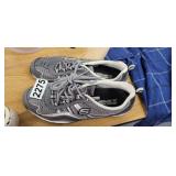 SKETCHERS SHOES, SIZE 8