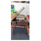 NELCO SEWING MACHINE WITH CABINET