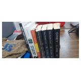 LOT OF BOOKS WITH FIFTY SHADES FREED