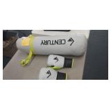 KIDS 16LB PUNCHING BAG WITH GLOVES