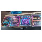 4 GAMER SIGNS