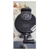 BELLA WAFFLE MAKER
