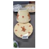 GINGERBREAD CANDLE HOLDER