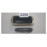 POCKET KNIFE AND BUSINESS CARD HOLDER