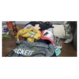 LOT FULL OF S/M WOMENS CLOTHING