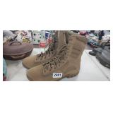 TACTICAL RESEARCH BOOTS SIZE 11R, GENTLY USED