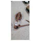 HOOK AND PULLEY
