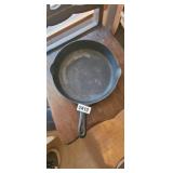 GRISWOLD #8 704 CAST IRON SKILLET