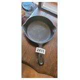 GRISWOLD #4 CAST IRON SKILLET