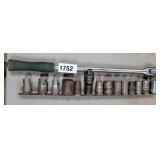 BREAKER BAR AND SOCKET SET