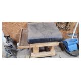 ROLLING WORK STOOL