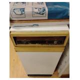 KENWOOD TRASH COMPACTOR WITH BAGS