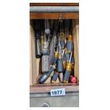 LOT OF SCREWDRIVERS