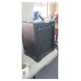 GUITAR AMPLIFIER