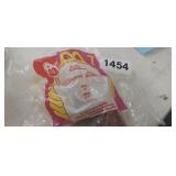 MCDONALDS HAPPY MEAL DINASAUR, NIP