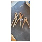 2 LEATHER PUNCHES AND HOLE PUNCH