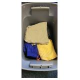 TOTE WITH TSHIRTS AND SHORTS MENS SIZE L