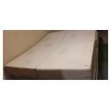 FOLDING MATTRESS WITH HANDLE