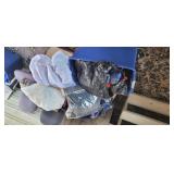 LARGE LINENS LOT