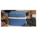 RUBBERMAID COOLER