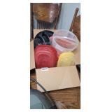 BOX OF STORAGE CONTAINERS