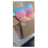 BOX FULL OF INDOOR / OUTDOOR DECORATIVE PILLOWS