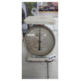 VINTAGE AMERICAN FAMILY SCALE