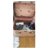 VINTAGE JC HIGGINS COSMETIC BOX OF JEWELRY