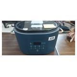 THYME AND TABLE SLOW COOKER *NEW