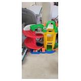 FISHER PRICE LITTLE PEOPLE TOY SET