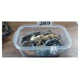 LOT OF MIXED JEWELRY